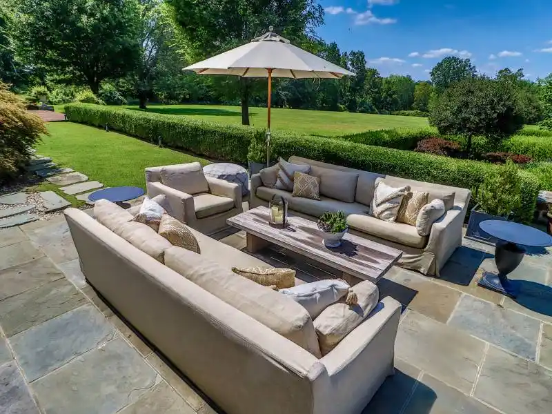 Incomparable Country Estate – image 4