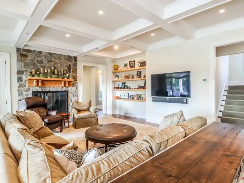 Incomparable Country Estate – image 11