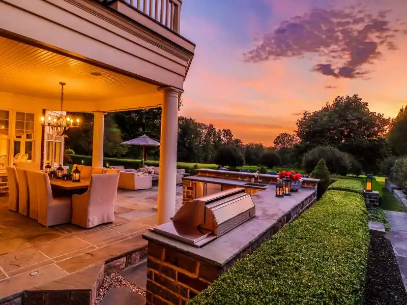 Incomparable Country Estate – image 17