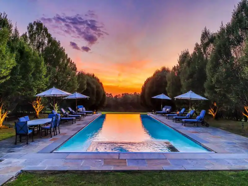 Incomparable Country Estate – image 19