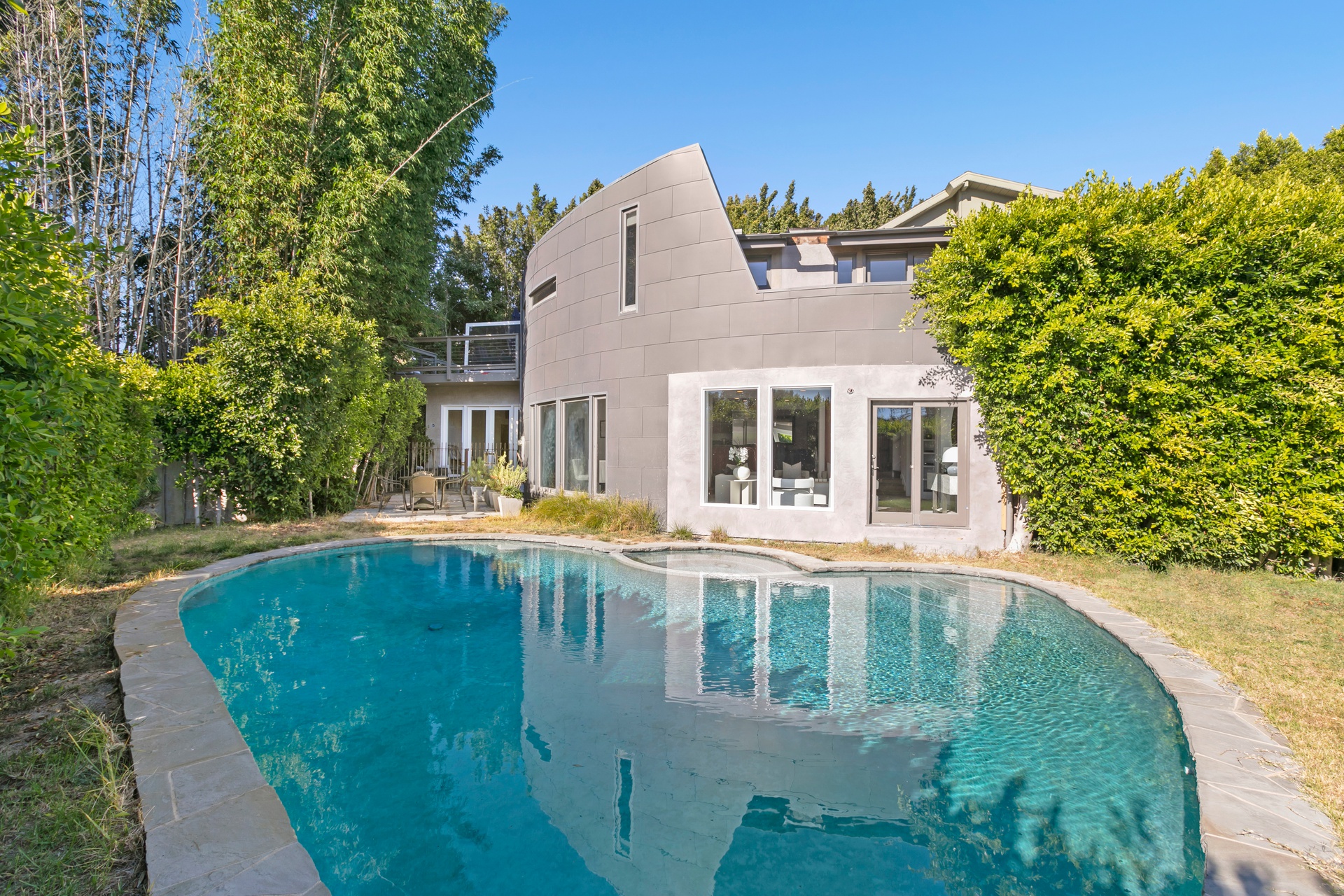 9625 Oaks Pass Rd. Beverly Hills, CA 90210 – image 1