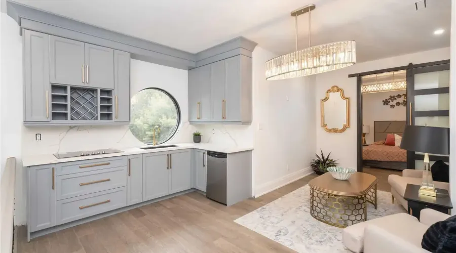 1540 Mississauga Rd, Mississauga, Ontario, L5H 2K1, Canada, 5 Bedrooms Bedrooms, ,6 BathroomsBathrooms,Residential,For Sale,1540 Mississauga Rd,1401519