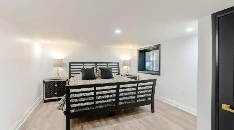 1540 Mississauga Rd, Mississauga, Ontario, L5H 2K1, Canada, 5 Bedrooms Bedrooms, ,6 BathroomsBathrooms,Residential,For Sale,1540 Mississauga Rd,1401519