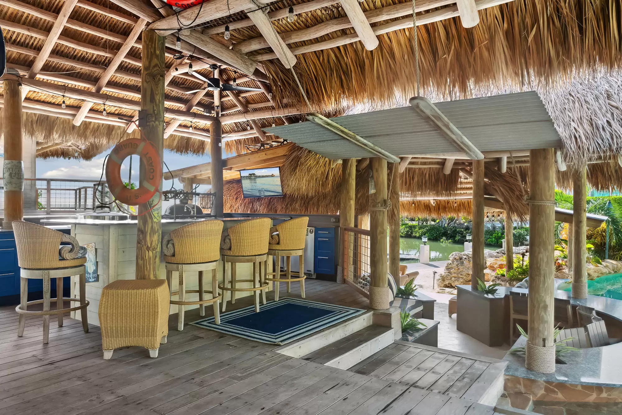 Five-Acre Oceanfront Estate – image 36