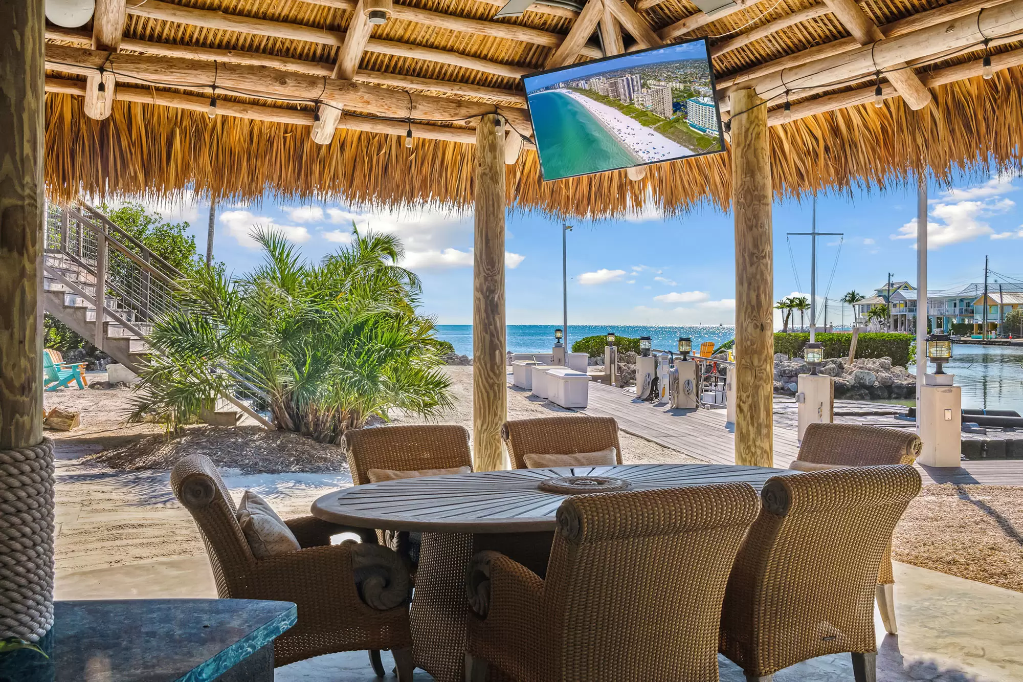 Five-Acre Oceanfront Estate – image 38