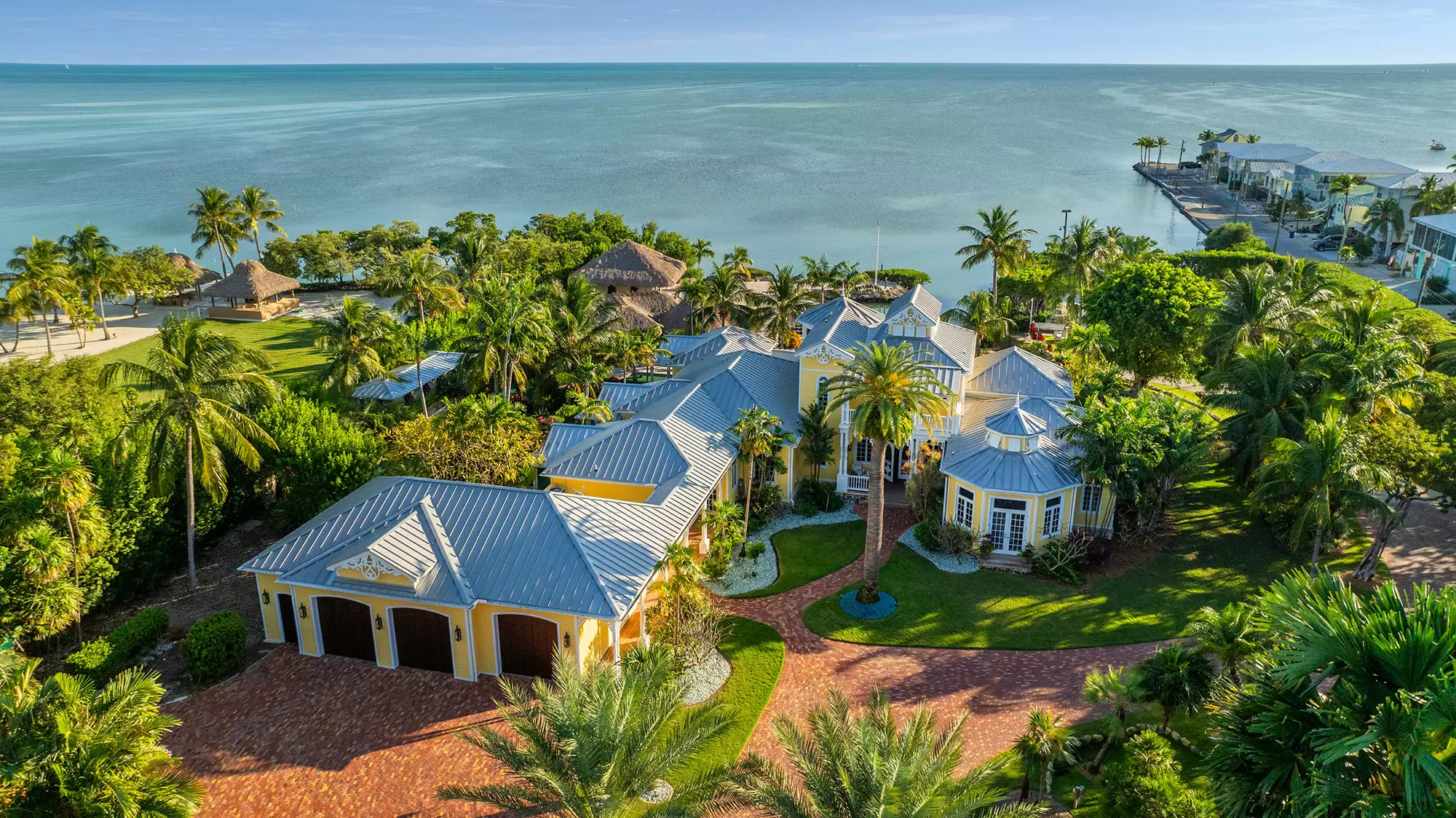 Five-Acre Oceanfront Estate – image 4