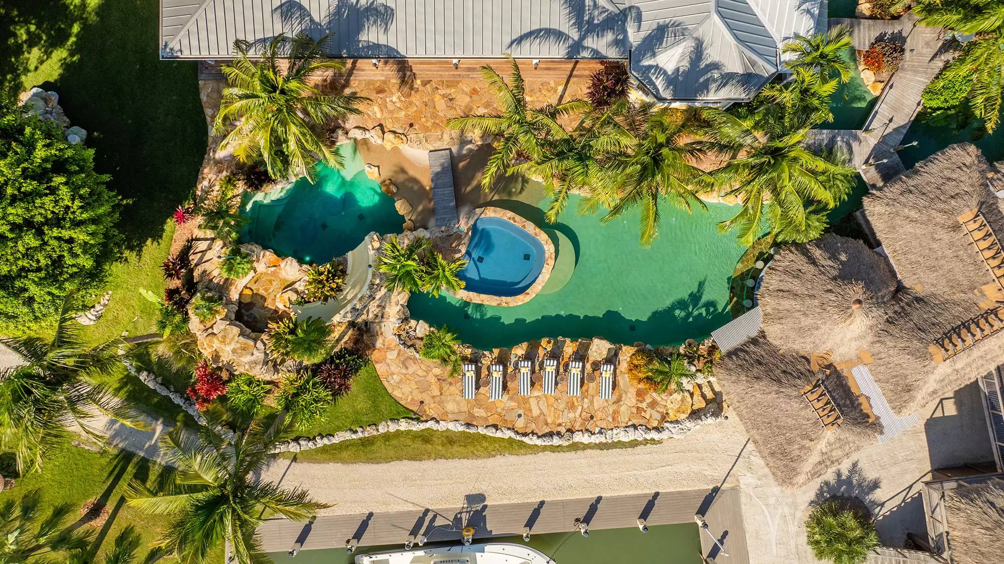 Five-Acre Oceanfront Estate – image 5