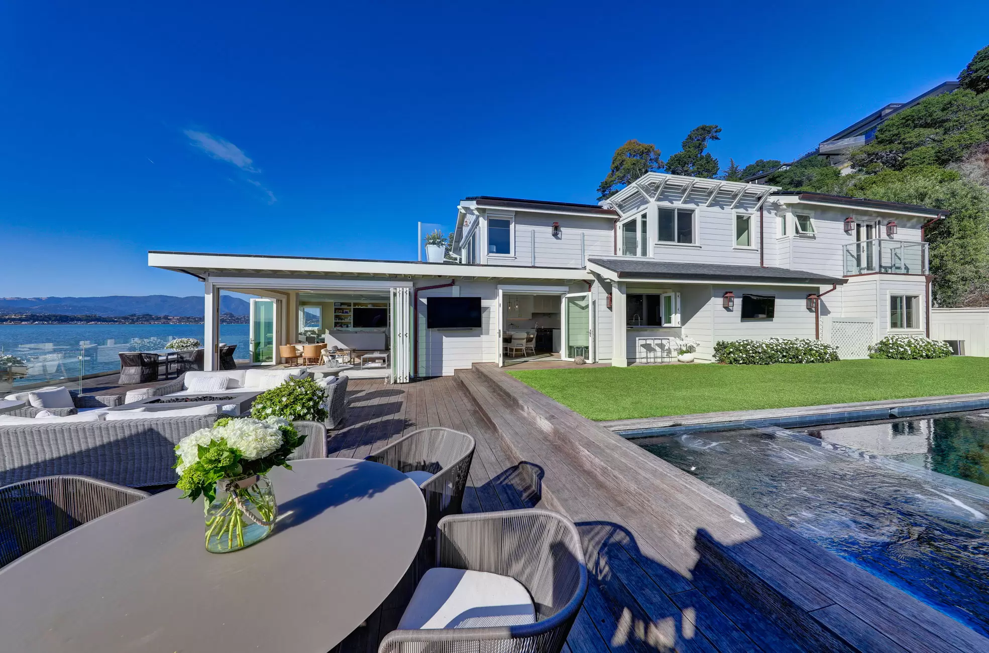 LUXURY LIVING ON THE SAN FRANCISCO BAY – image 27