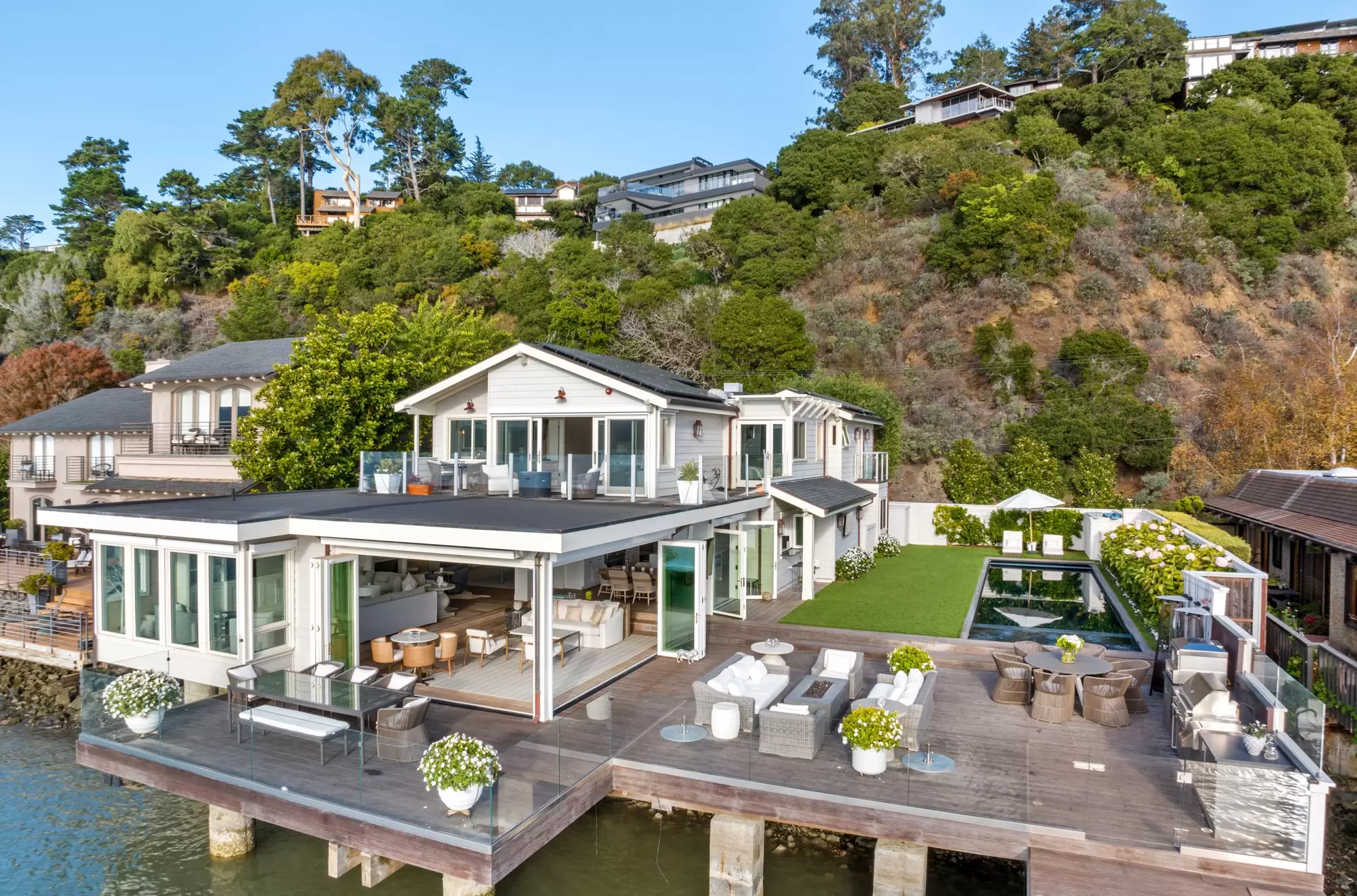LUXURY LIVING ON THE SAN FRANCISCO BAY – image 3