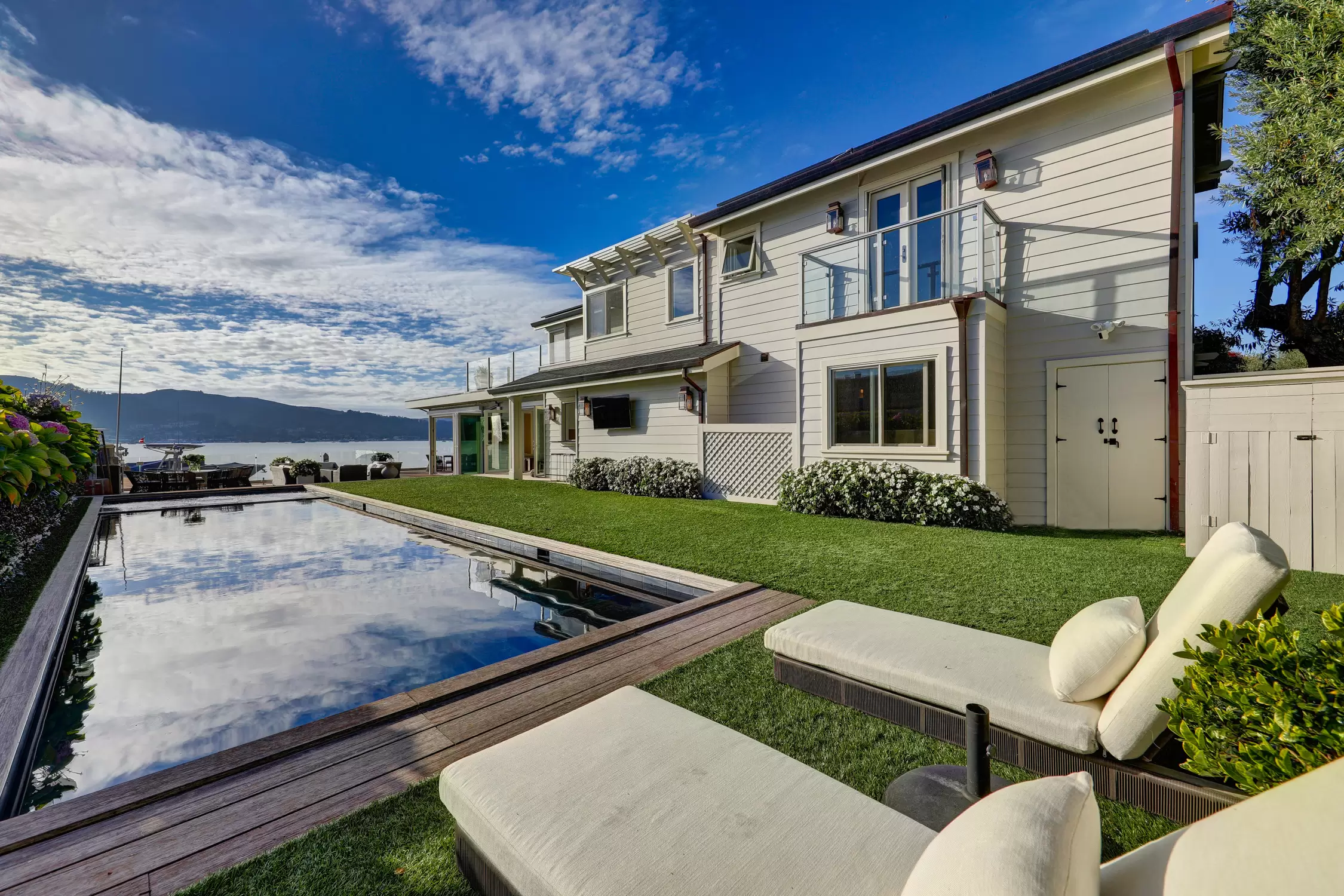 LUXURY LIVING ON THE SAN FRANCISCO BAY – image 4