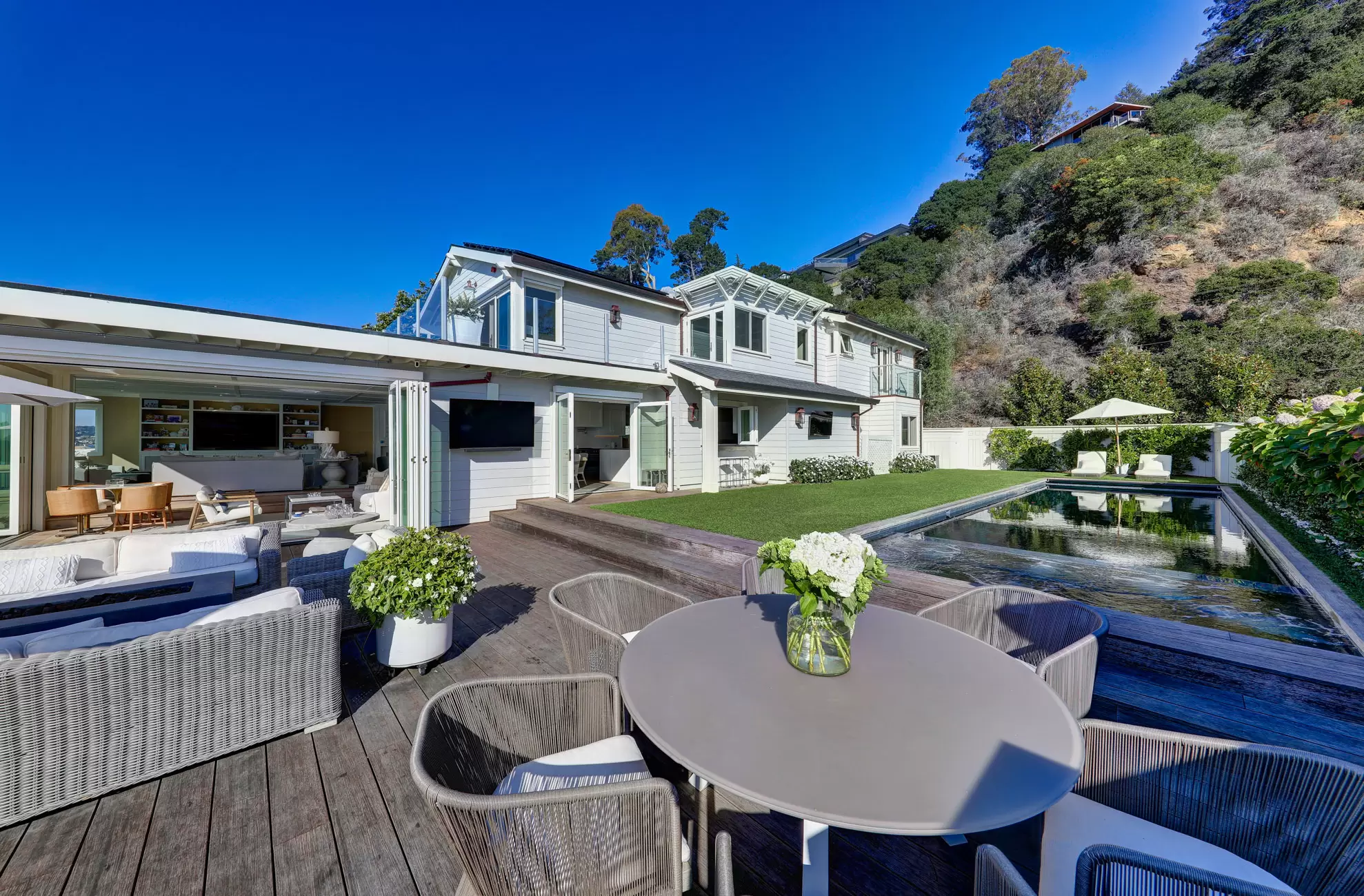 LUXURY LIVING ON THE SAN FRANCISCO BAY – image 5