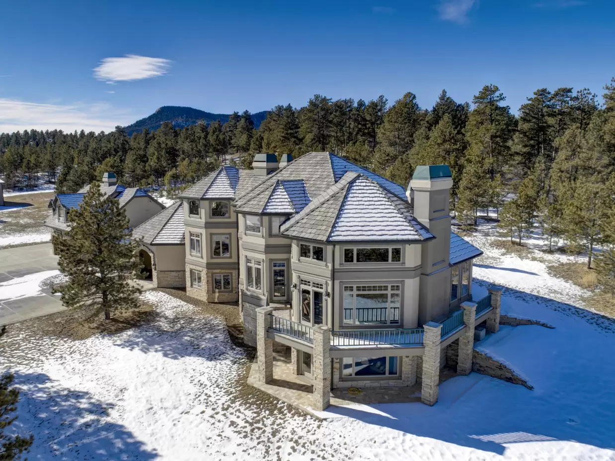 Private Home & Airport – image 2