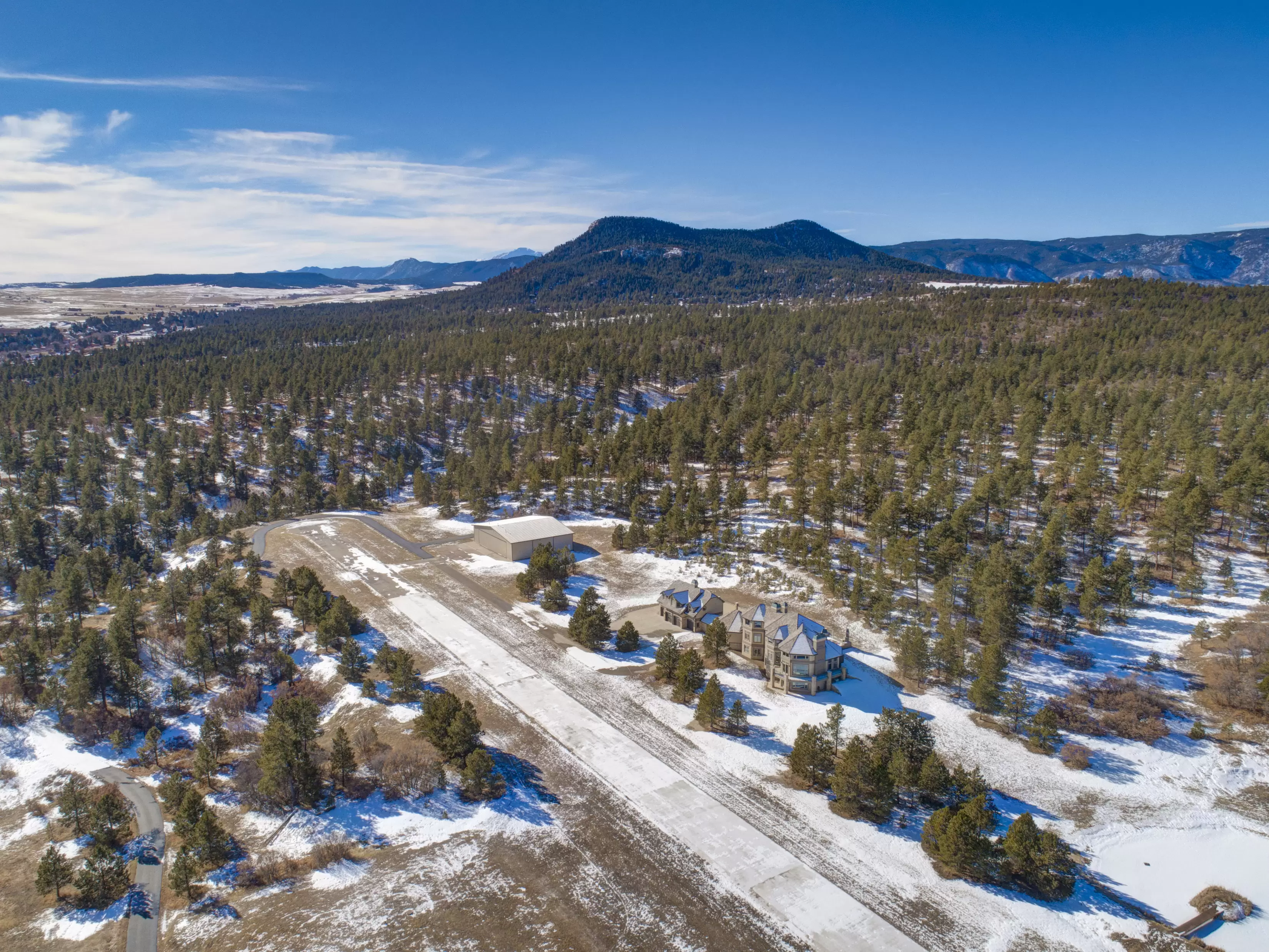 Private Home & Airport – image 9