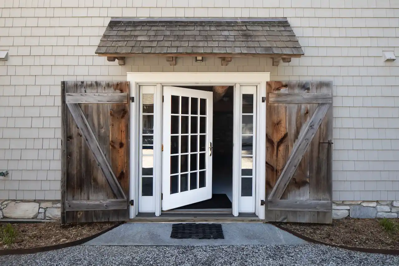 Incredible Historic Compound Estate On 67± Park Like Acres – image 32