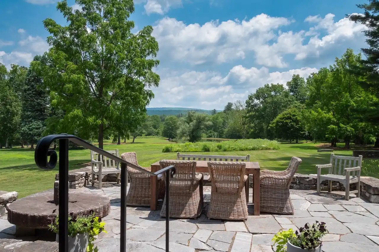 Incredible Historic Compound Estate On 67± Park Like Acres – image 8