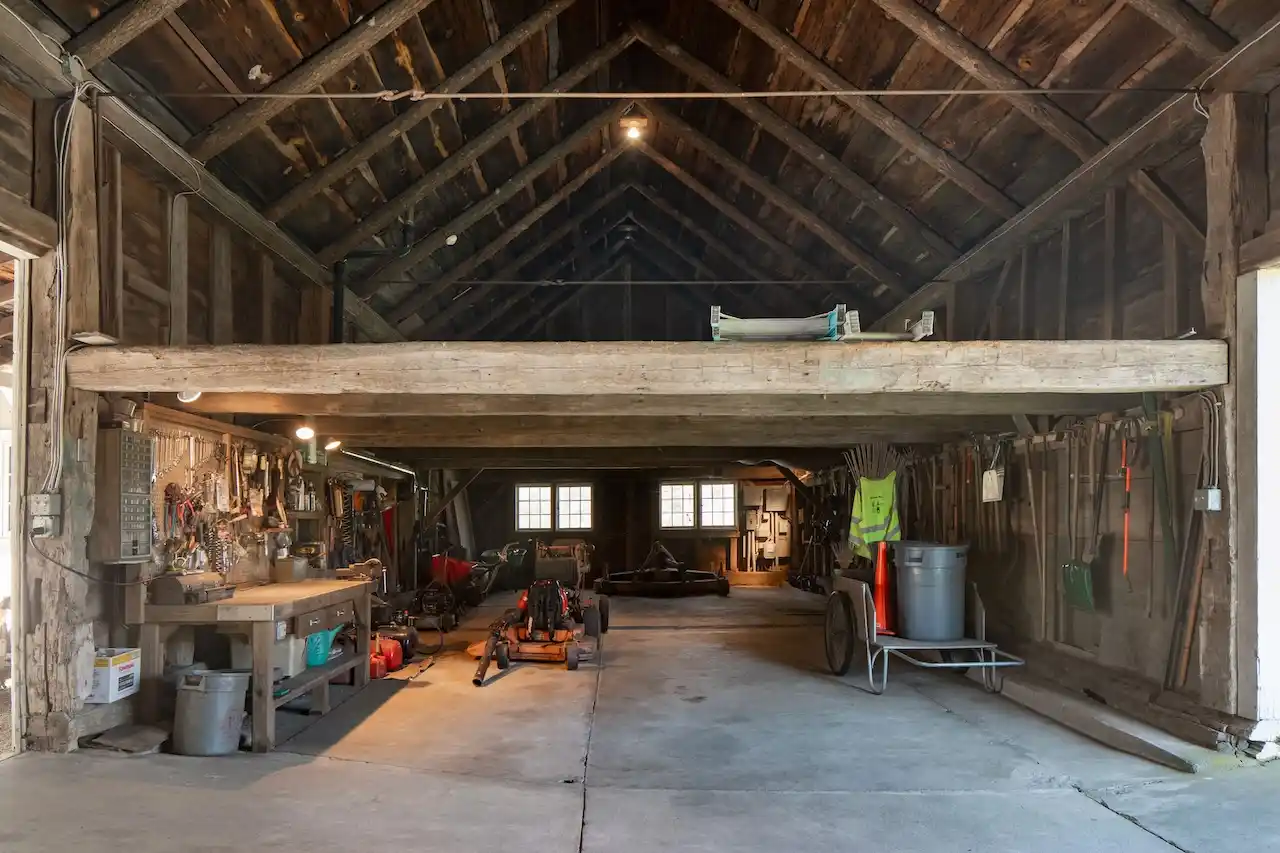 Incredible Historic Compound Estate On 67± Park Like Acres – image 63