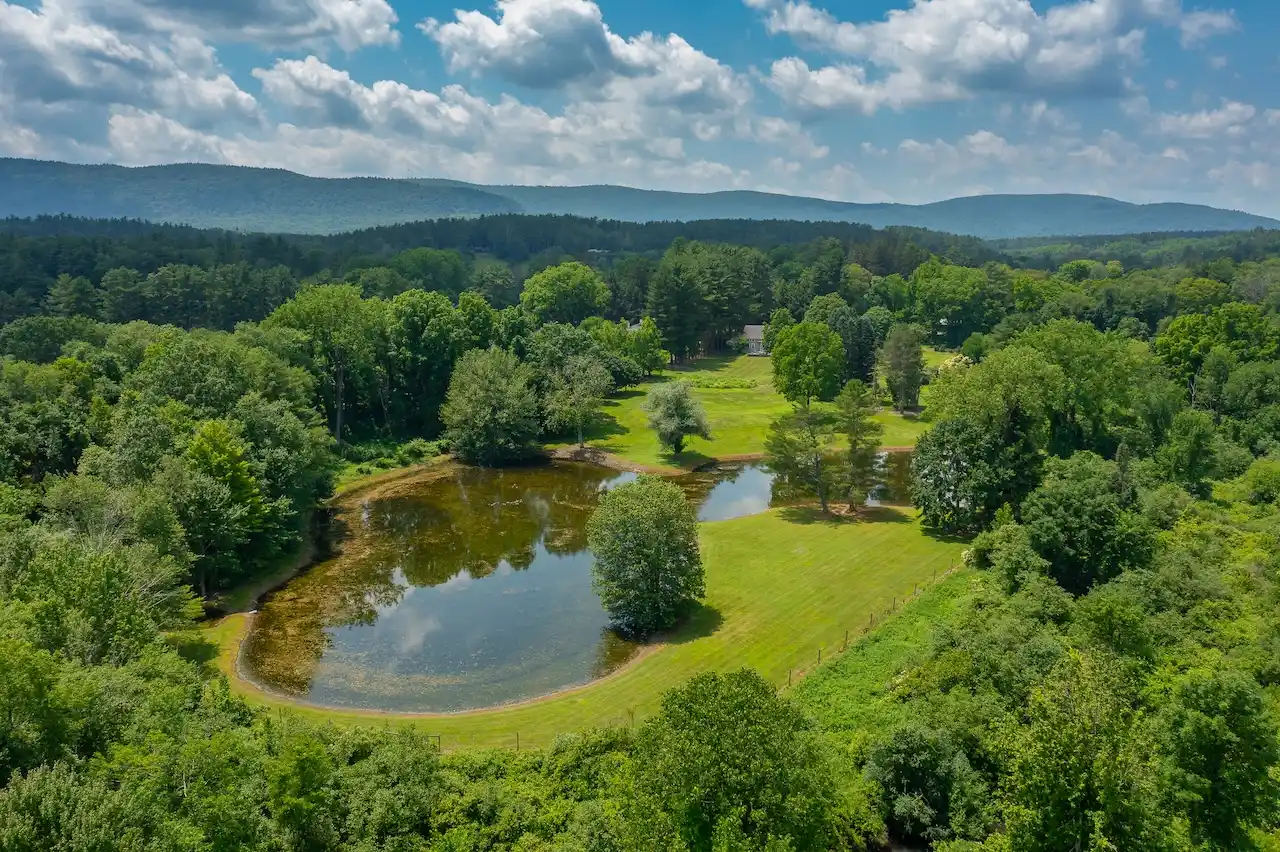 Incredible Historic Compound Estate On 67± Park Like Acres – image 11