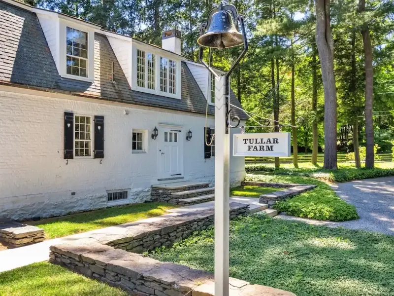 Incredible Historic Compound Estate On 67± Park Like Acres – image 4