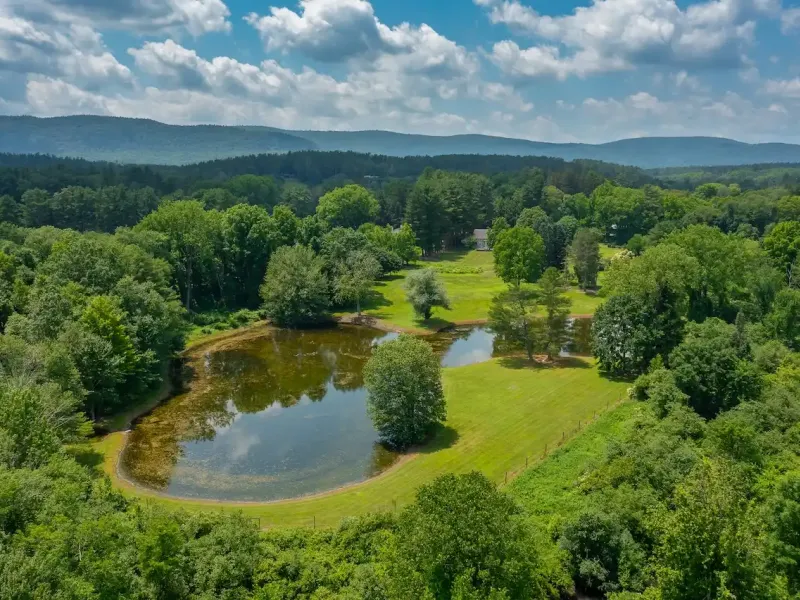 Incredible Historic Compound Estate On 67± Park Like Acres – image 11