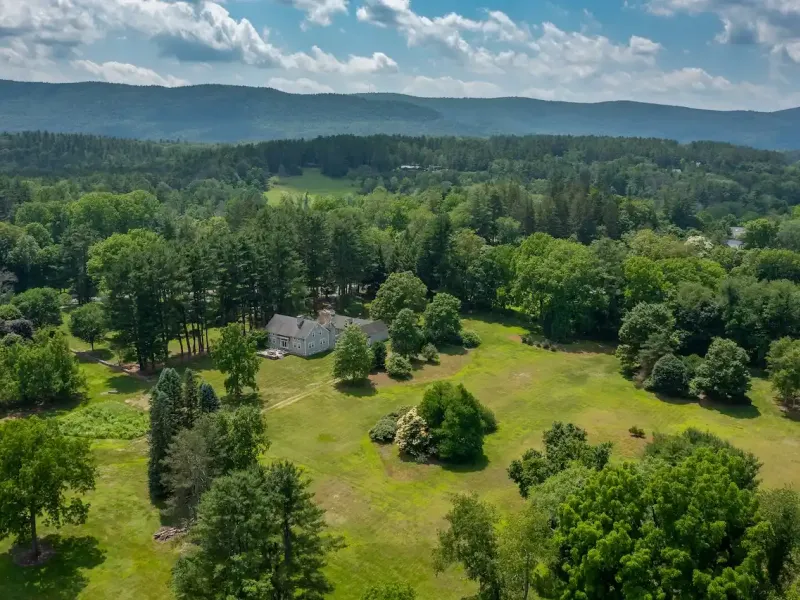 Incredible Historic Compound Estate On 67± Park Like Acres – image 12