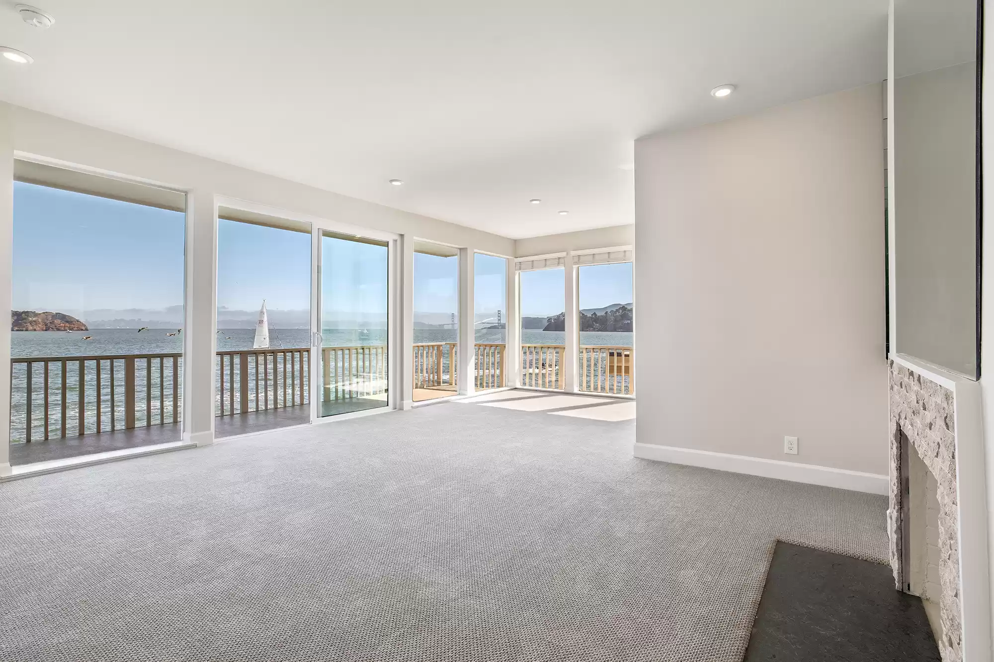 PARADISE POINT – image 13