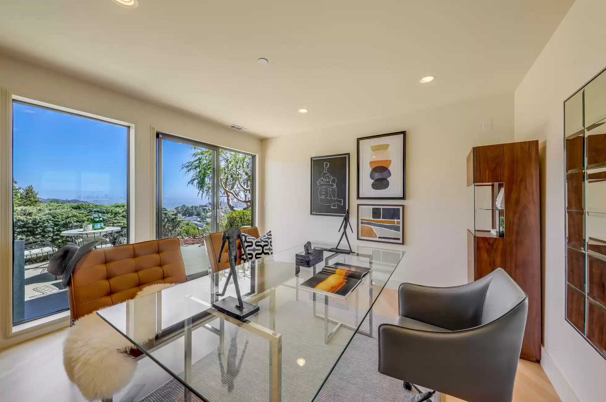 CONTEMPORARY RETREAT – image 15