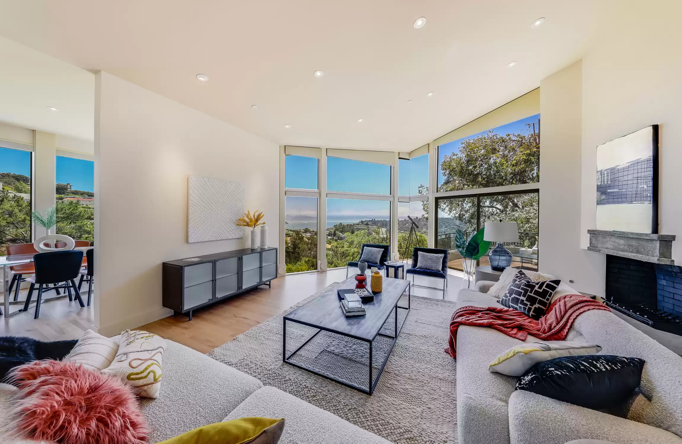 CONTEMPORARY RETREAT – image 7