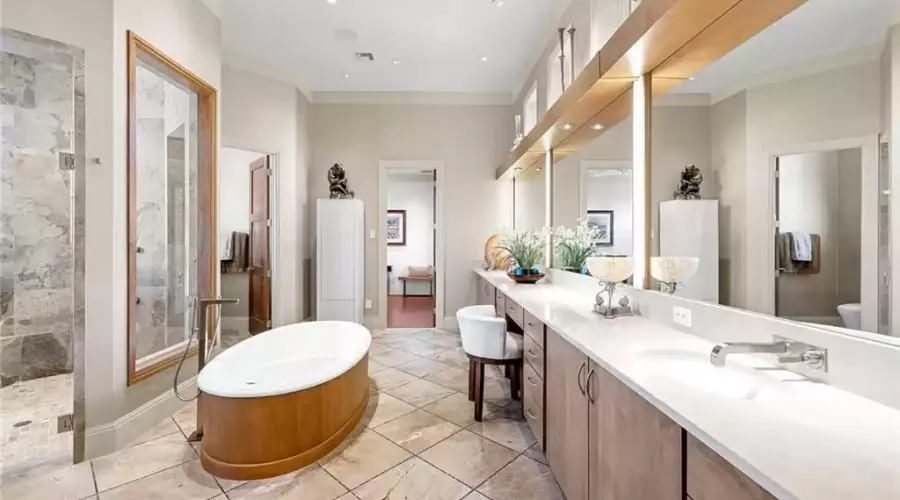 655 BOUGAINVILLEA RD, NAPLES, Florida, 34102, United States, 4 Bedrooms Bedrooms, ,5 BathroomsBathrooms,Residential,For Sale,655 BOUGAINVILLEA RD,1546605