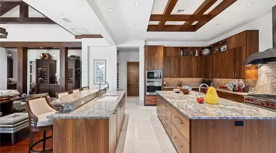 655 BOUGAINVILLEA RD, NAPLES, Florida, 34102, United States, 4 Bedrooms Bedrooms, ,5 BathroomsBathrooms,Residential,For Sale,655 BOUGAINVILLEA RD,1546605