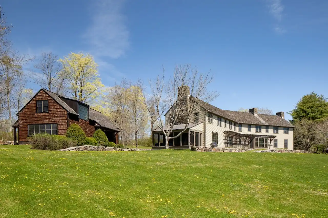 Sprawling Lakeville Compound On 21+ Acres – image 1