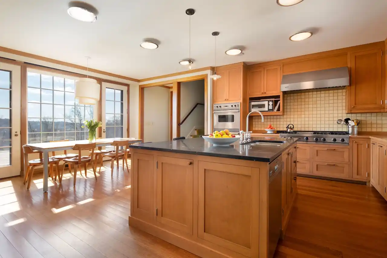 Sprawling Lakeville Compound On 21+ Acres – image 10