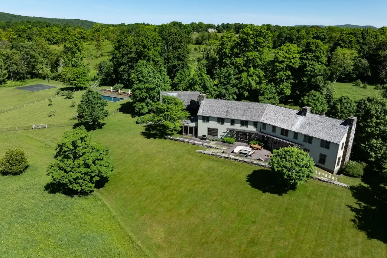 Sprawling Lakeville Compound On 21+ Acres – image 16