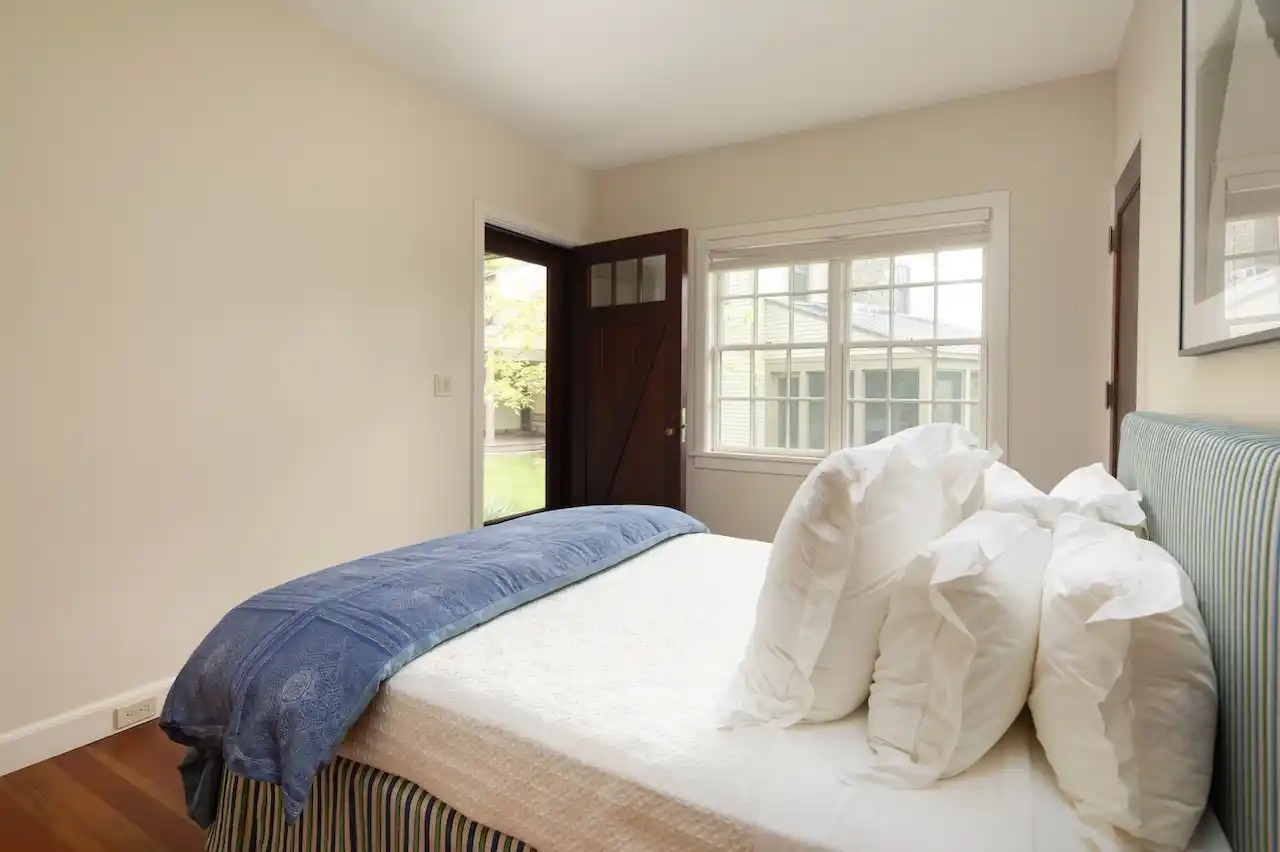 Sprawling Lakeville Compound On 21+ Acres – image 36