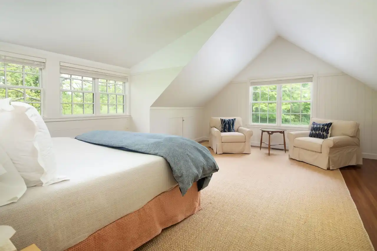 Sprawling Lakeville Compound On 21+ Acres – image 38