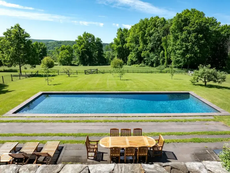 Sprawling Lakeville Compound On 21+ Acres – image 3