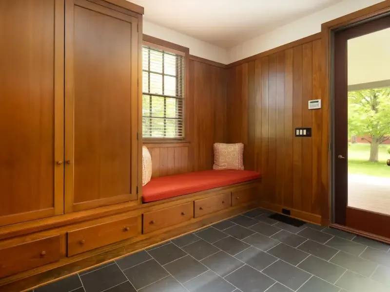 Sprawling Lakeville Compound On 21+ Acres – image 20