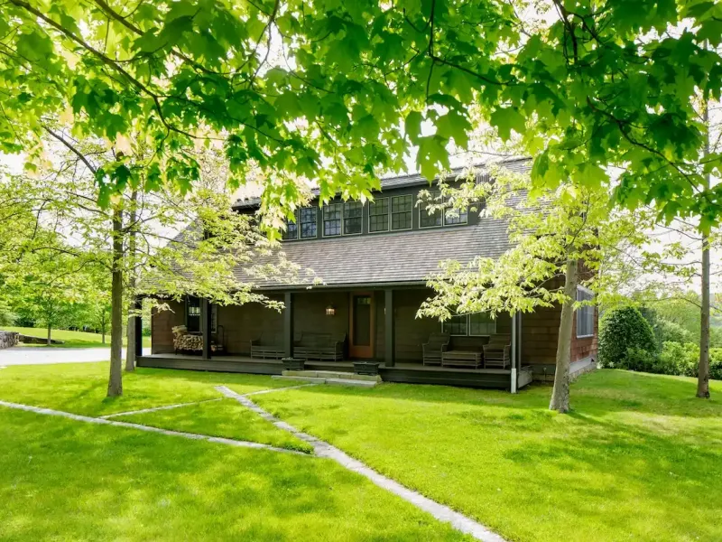 Sprawling Lakeville Compound On 21+ Acres – image 40