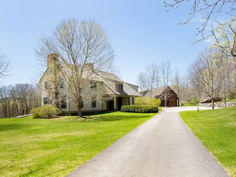 Sprawling Lakeville Compound On 21+ Acres – image 45