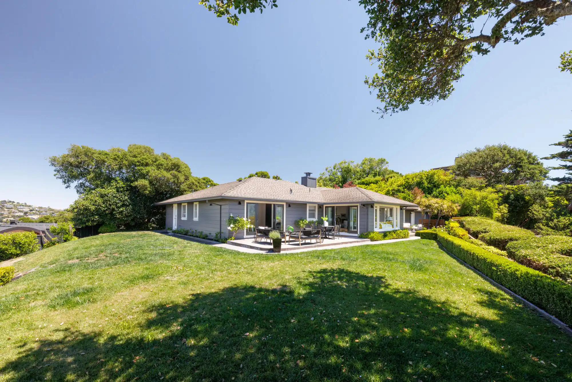 EXCEPTIONAL LOCATION – image 17