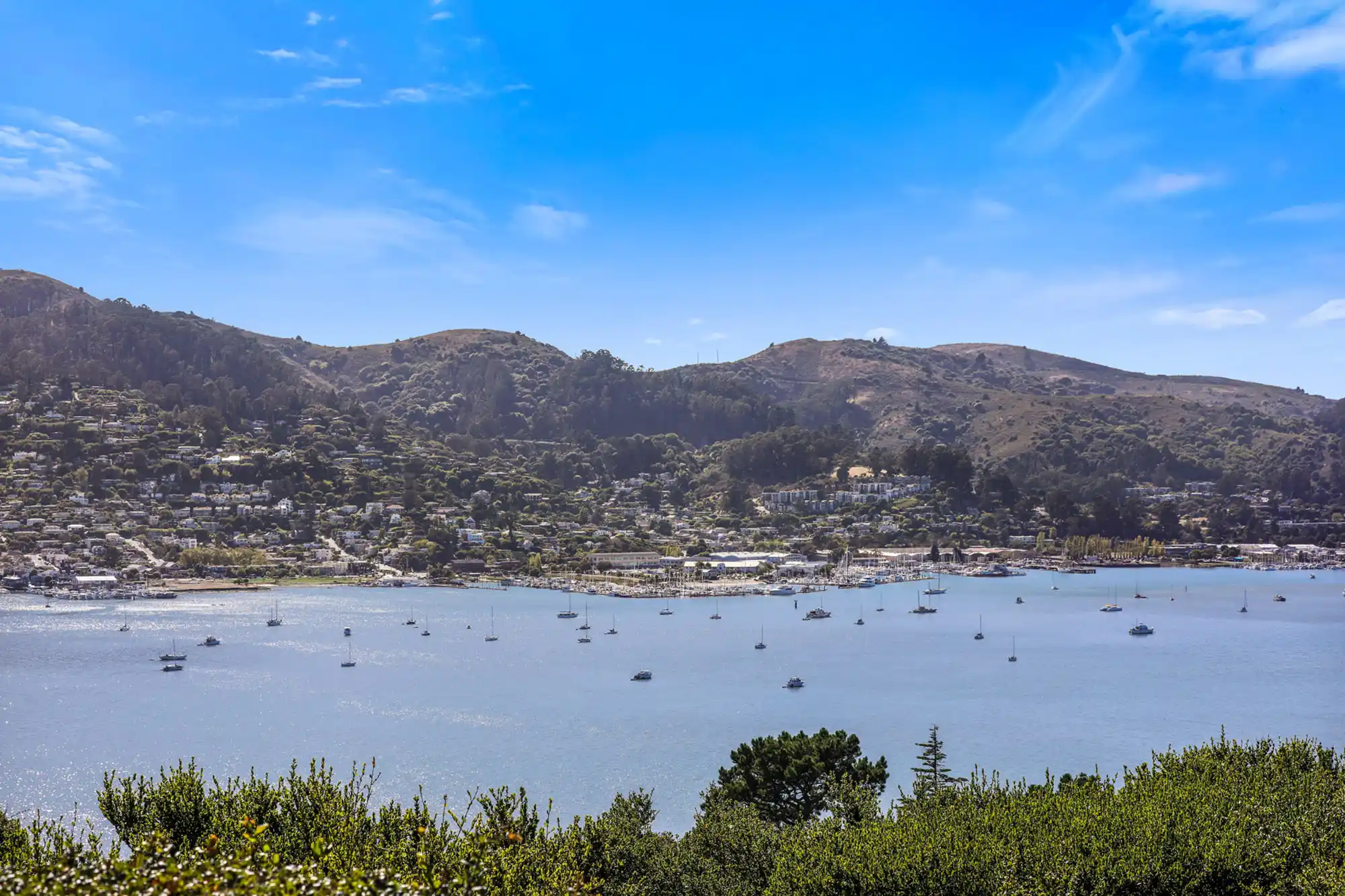 EXCEPTIONAL LOCATION – image 2