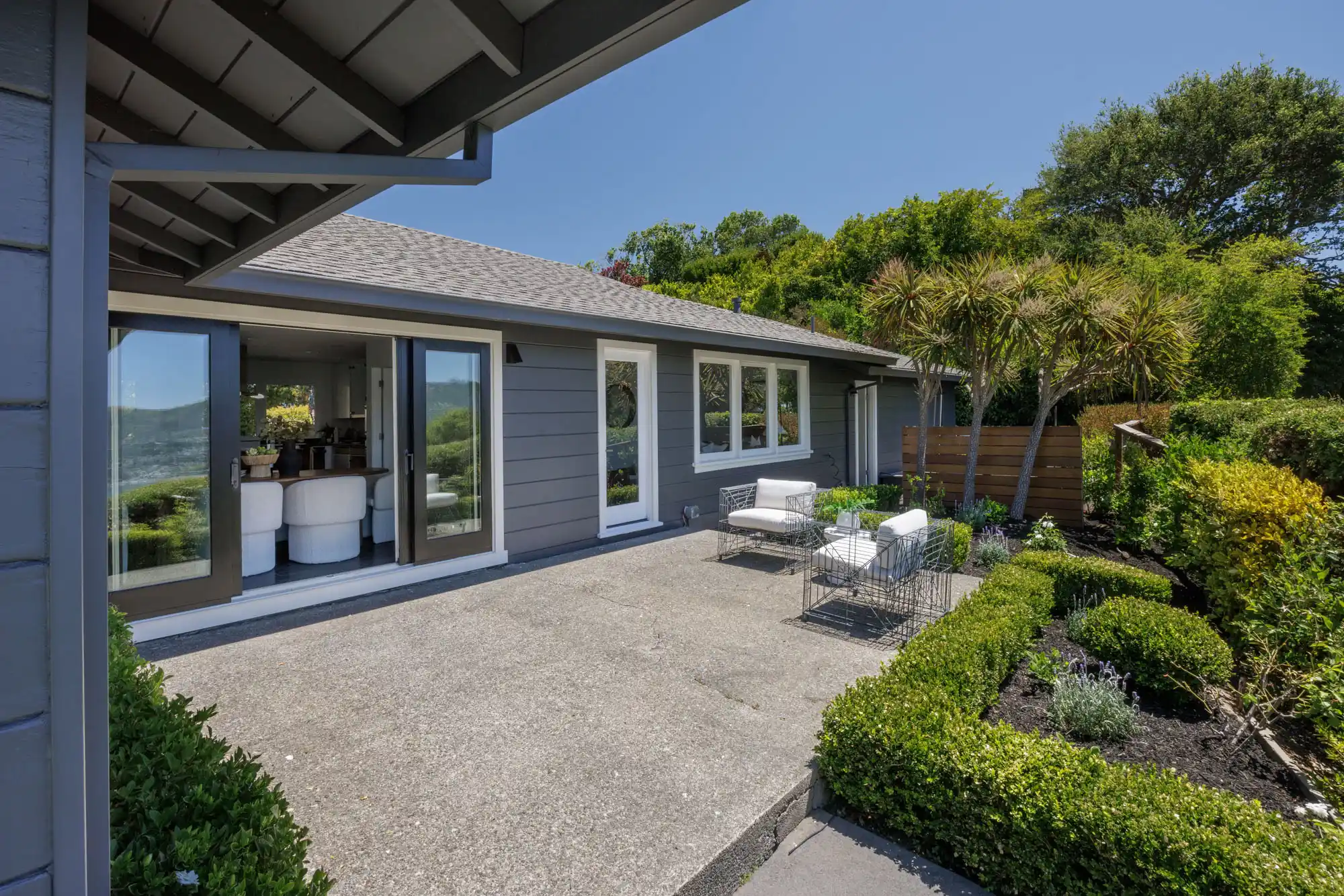 EXCEPTIONAL LOCATION – image 19