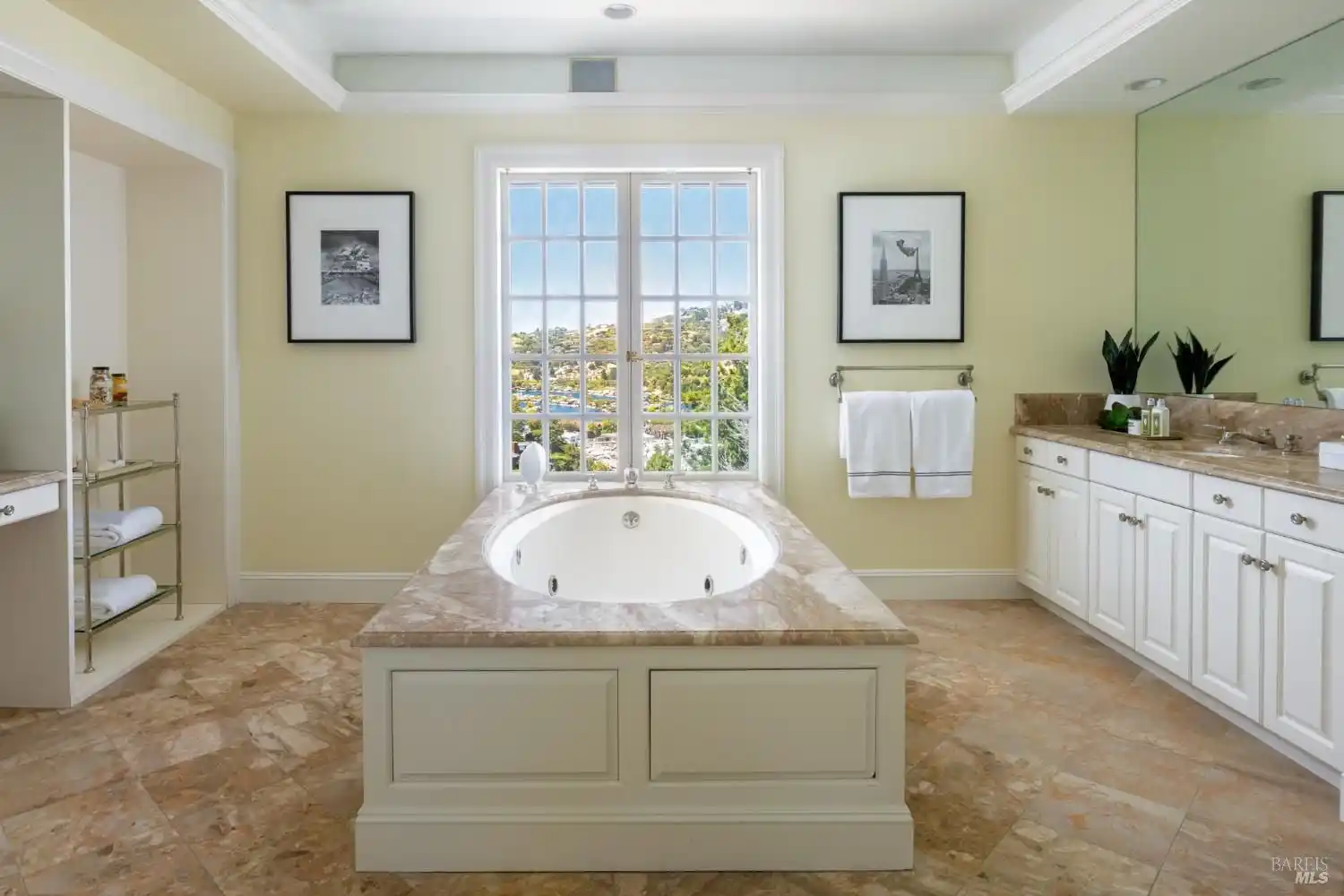 Enchanting Belvedere Estate – image 17