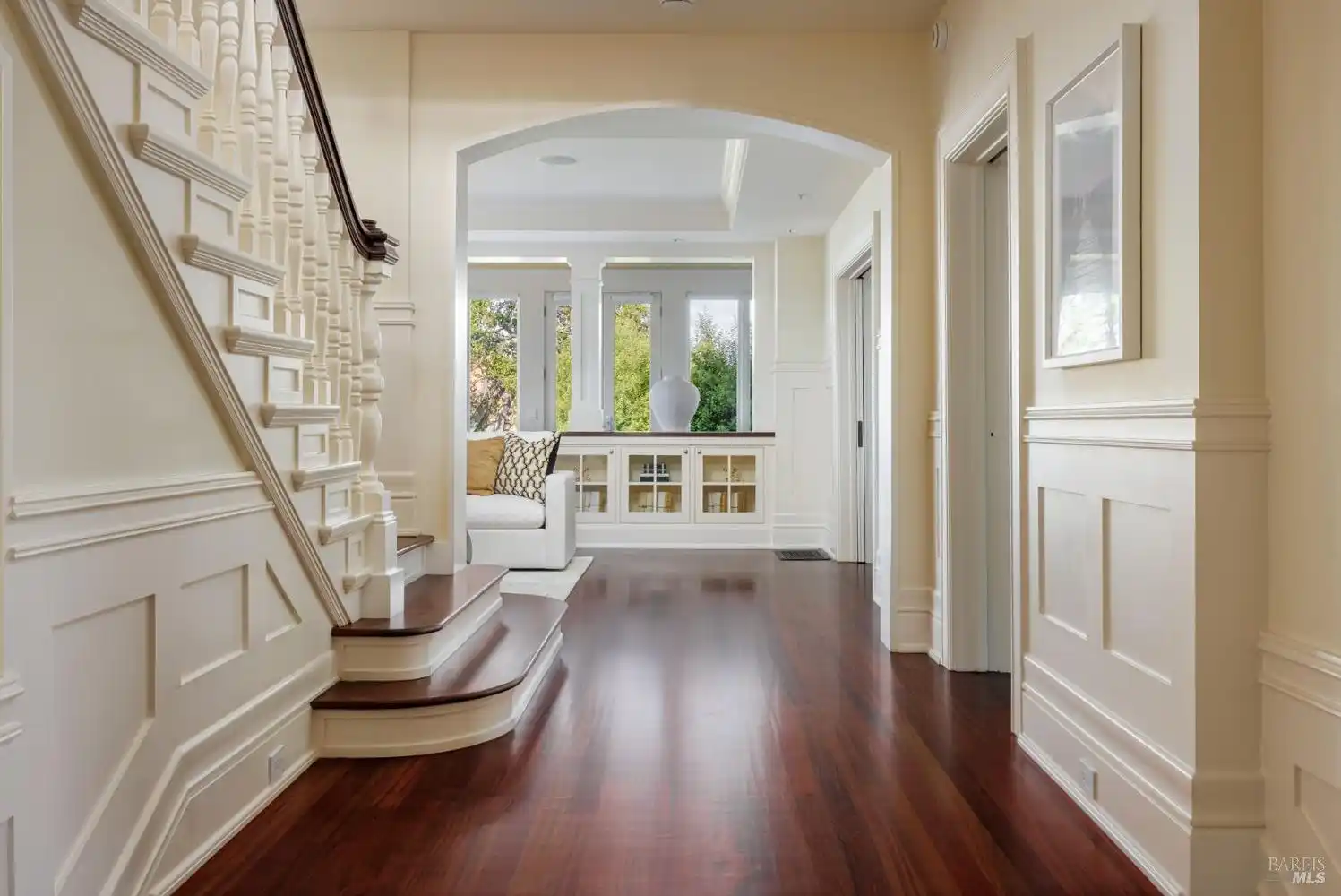 Enchanting Belvedere Estate – image 5