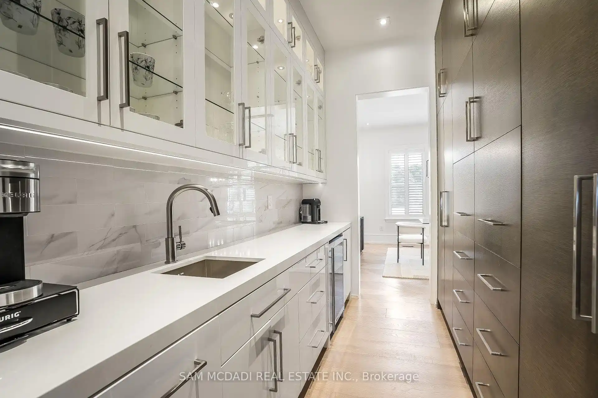 231 Wedgewood Drive, Oakville (W12736948) – image 11
