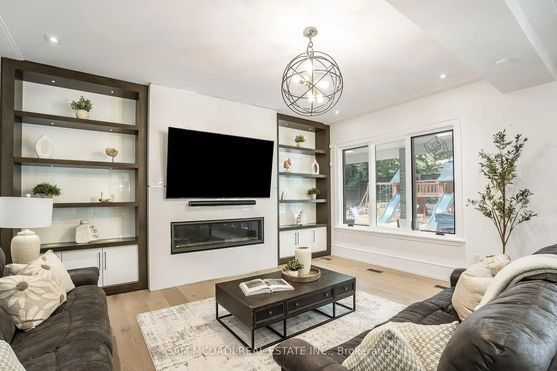 231 Wedgewood Drive, Oakville (W12736948) – image 14