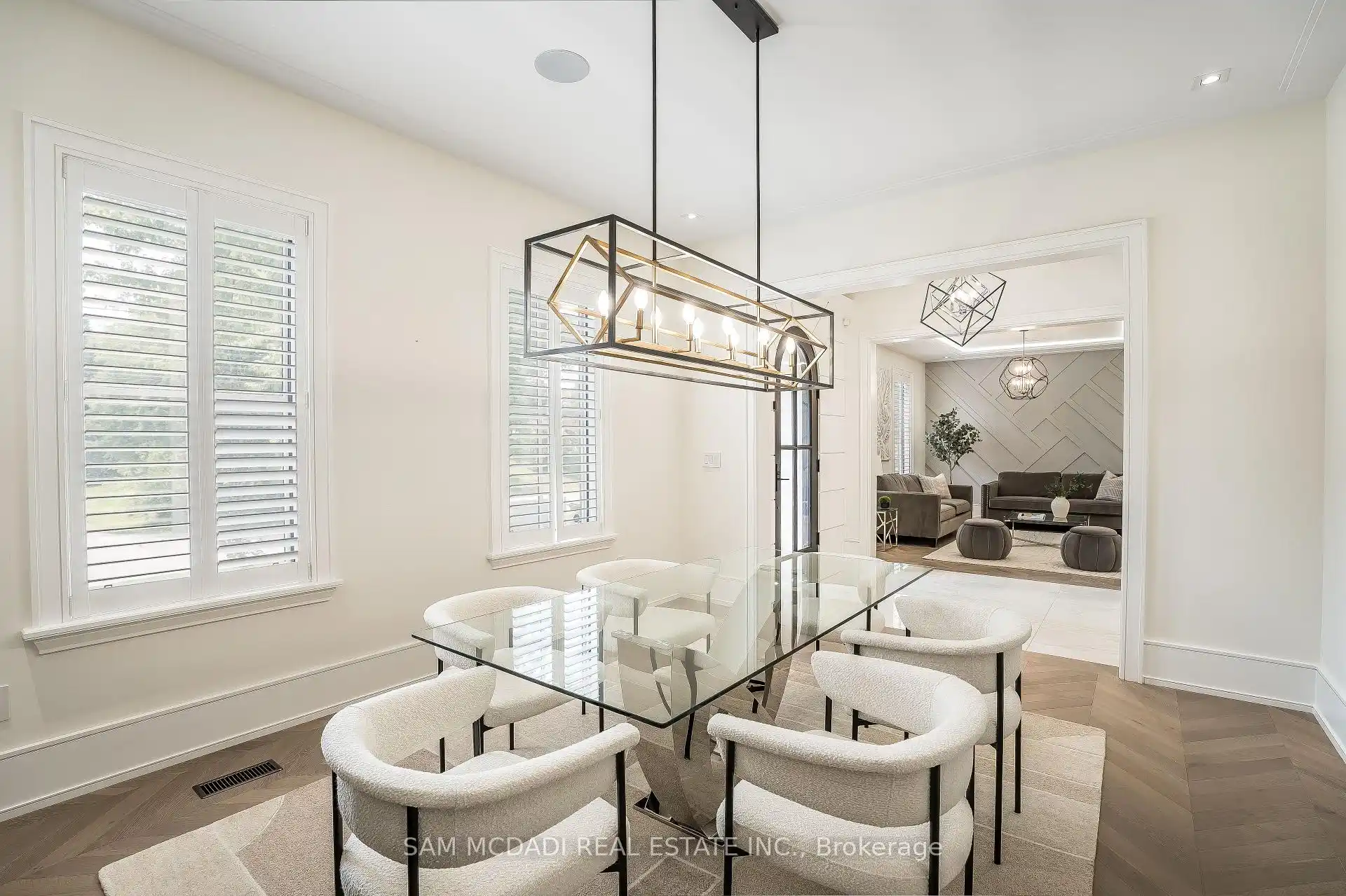 231 Wedgewood Drive, Oakville (W12736948) – image 17