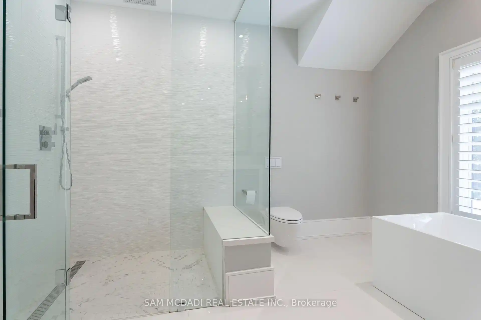 231 Wedgewood Drive, Oakville (W12736948) – image 29
