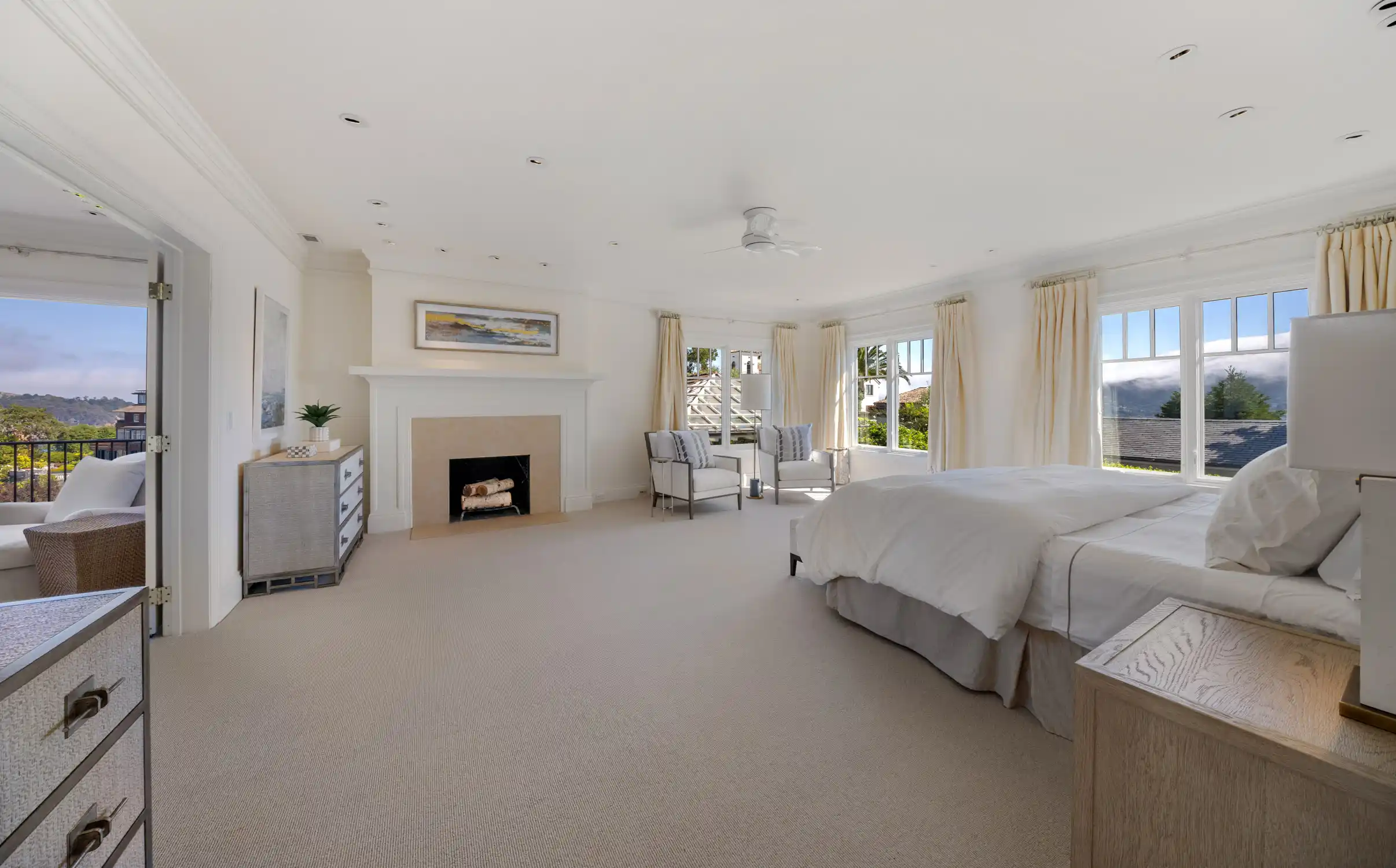Iconic Belvedere View Estate – image 16