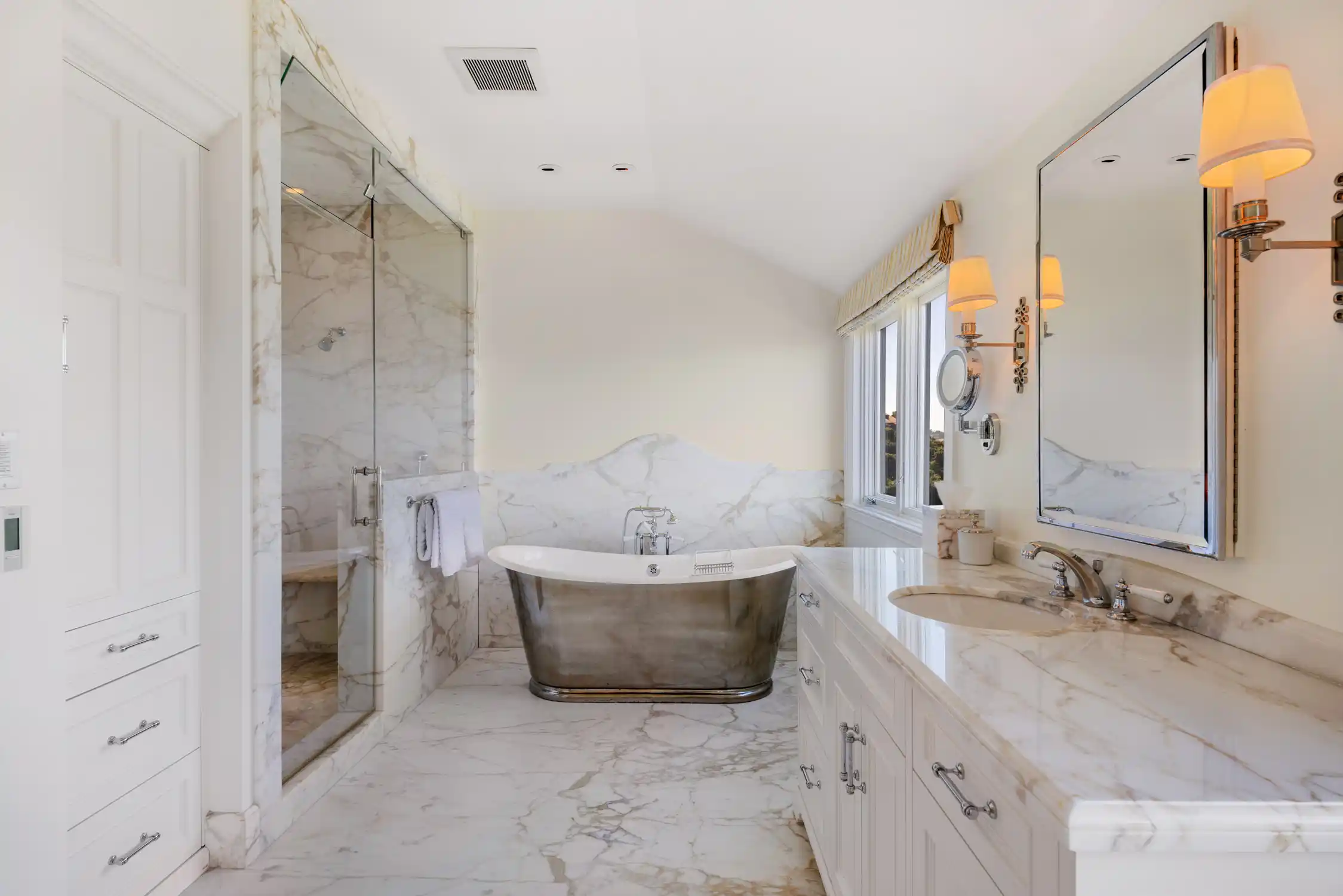Iconic Belvedere View Estate – image 18