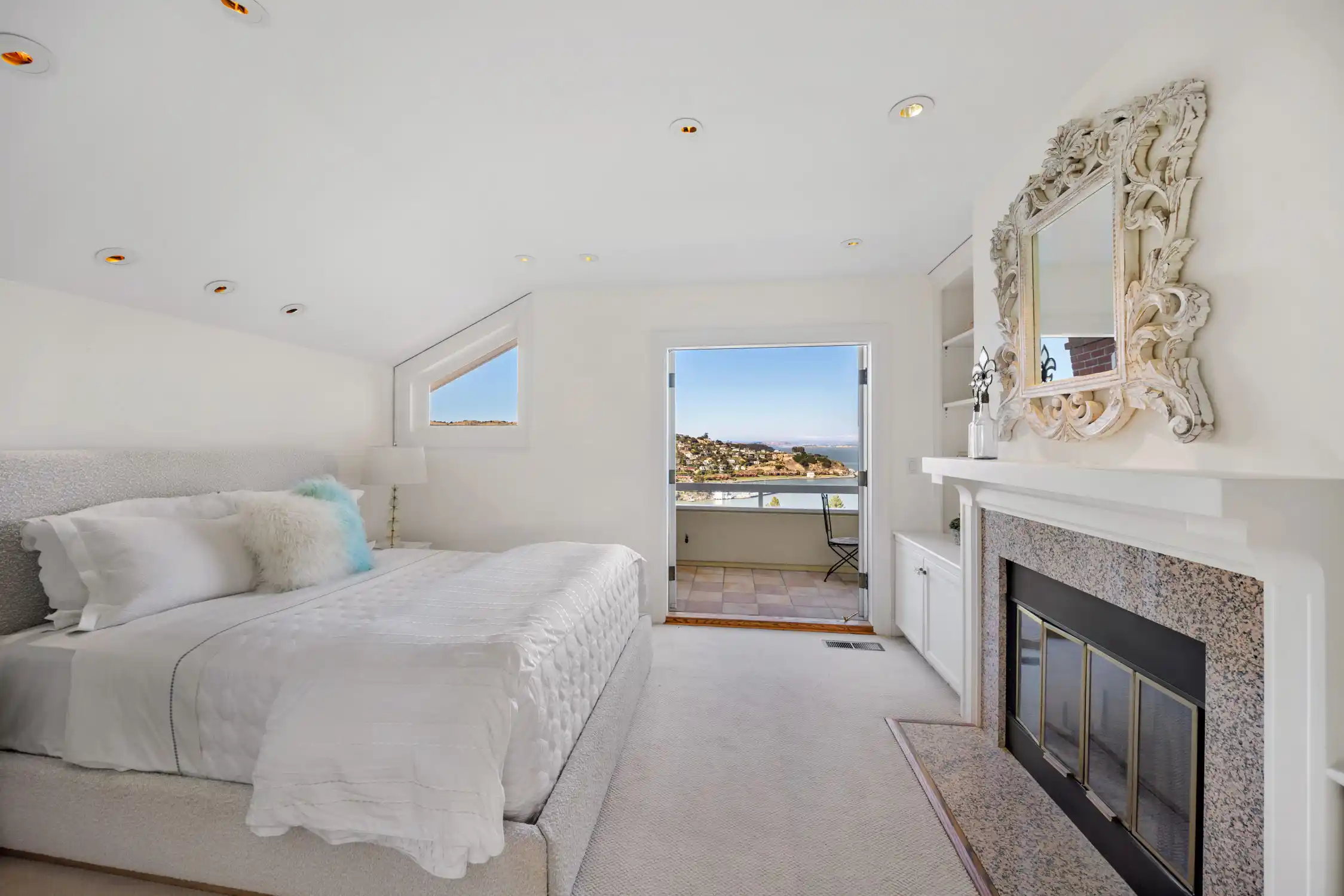 Iconic Belvedere View Estate – image 26